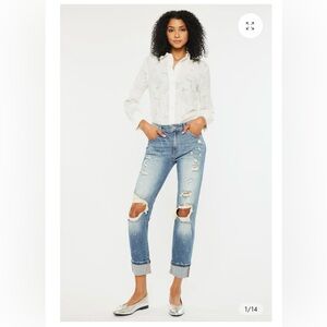 KanCan Distressed Blue Cropped Jeans
